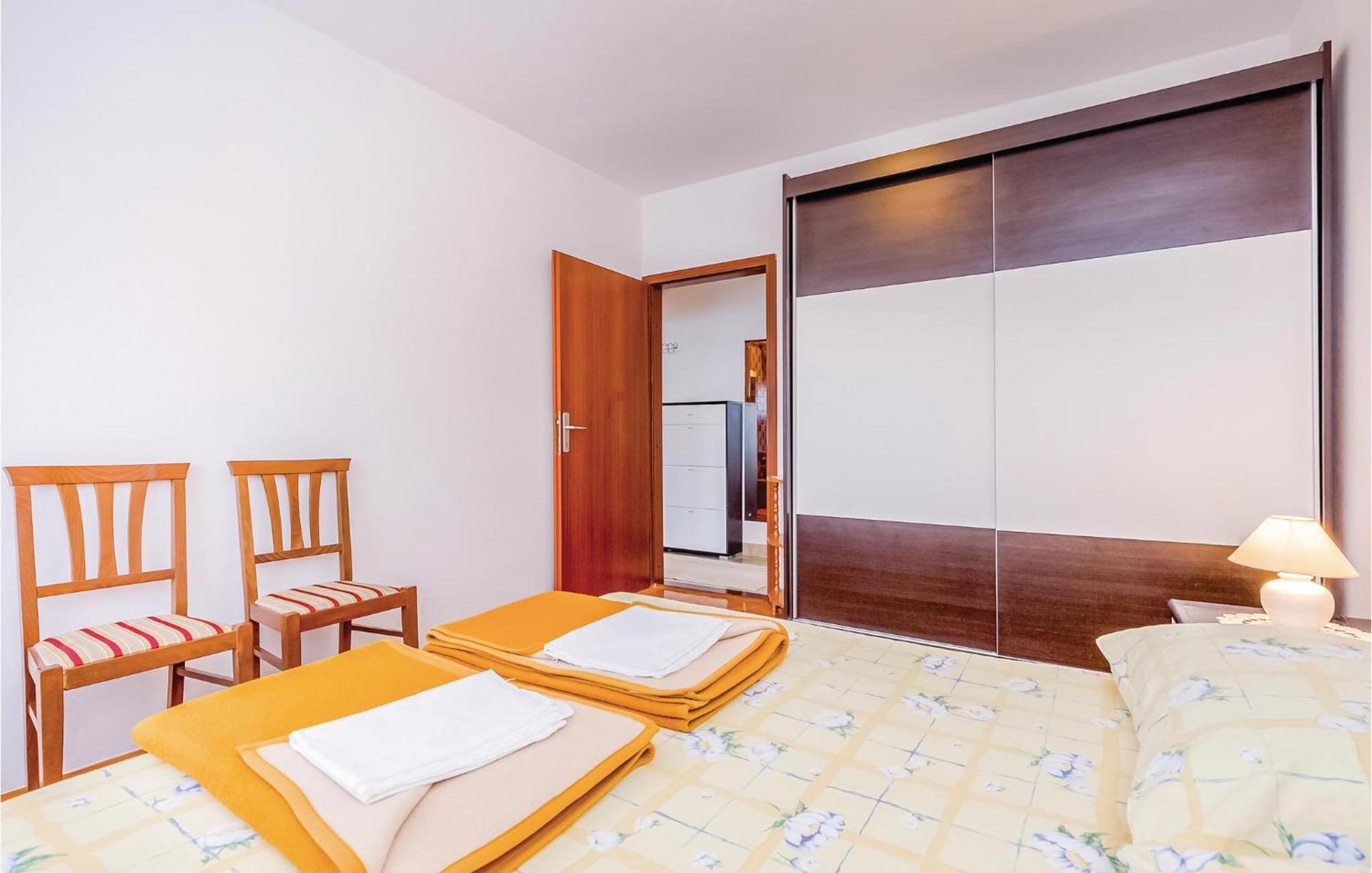 Stunning Apartment In Novi Vinodolski With Wifi Exteriör bild