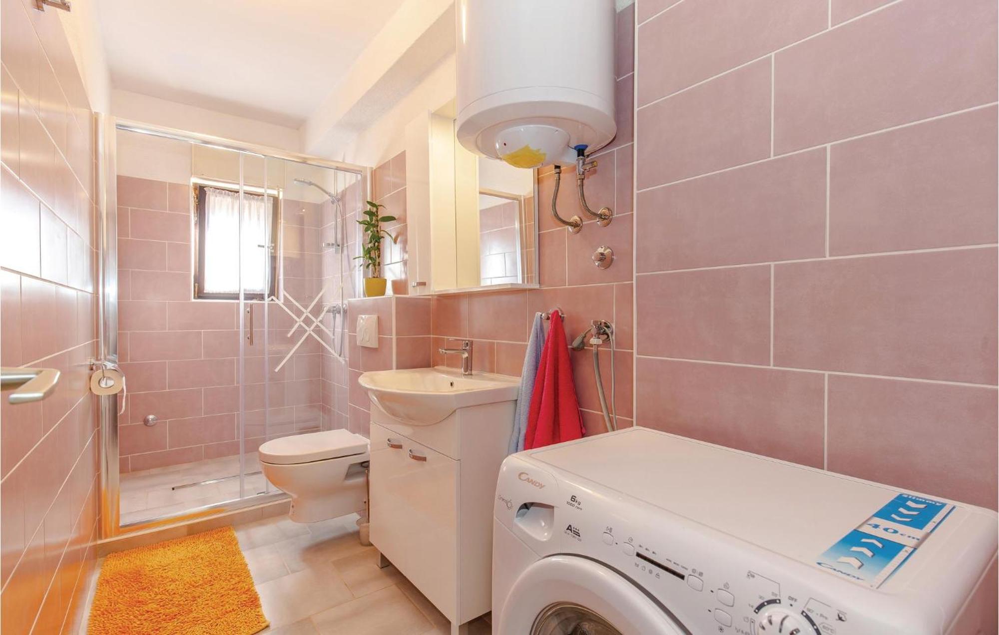 Stunning Apartment In Novi Vinodolski With Wifi Exteriör bild