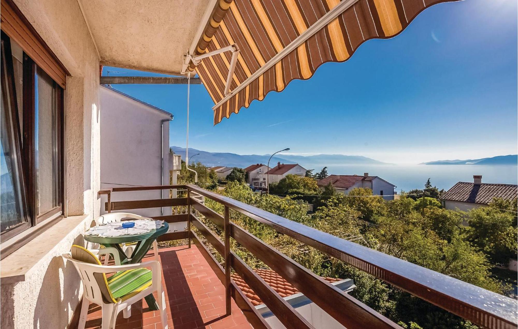 Stunning Apartment In Novi Vinodolski With Wifi Exteriör bild
