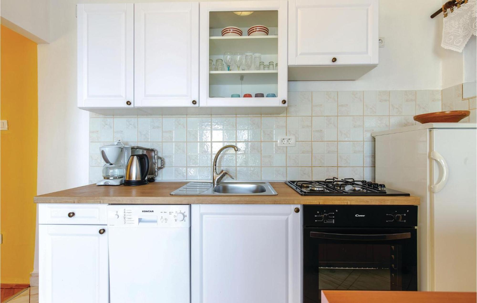 Stunning Apartment In Novi Vinodolski With Wifi Exteriör bild